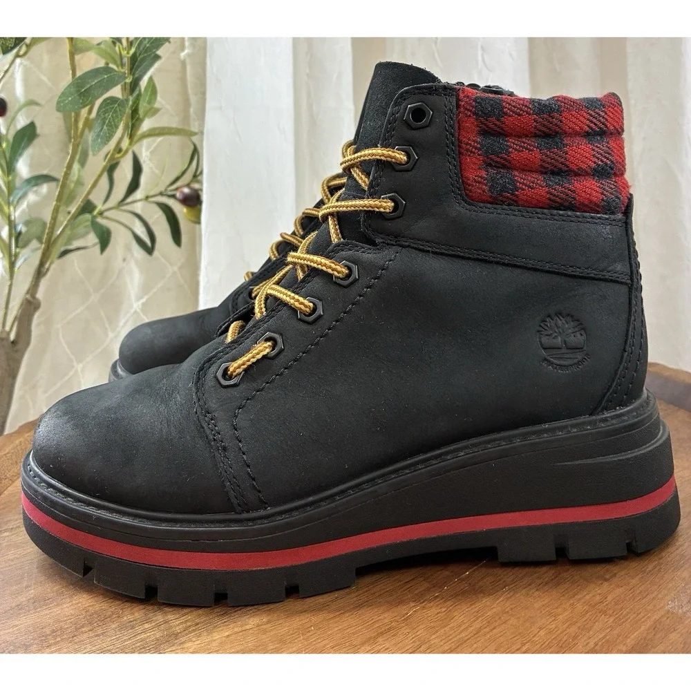 Timberland Black Red High Top Fur‎ Platform Boots for Women's Size 6, A2MBX 001